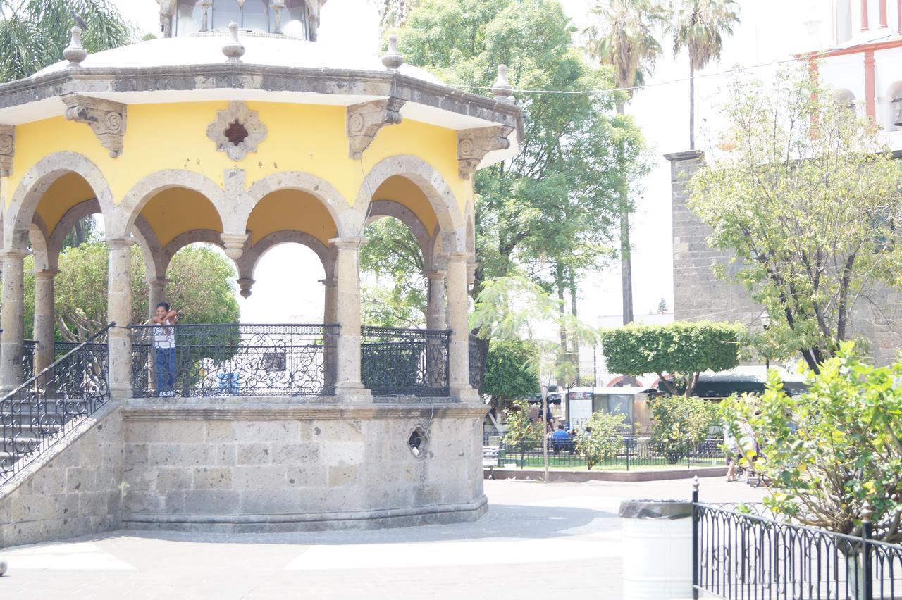 Casa De Los Soles B&B Hostal Tlaquepaque Kültér fotó